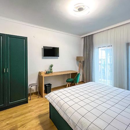 Deluxe Central Rooms 卡尔洛沃 外观 照片