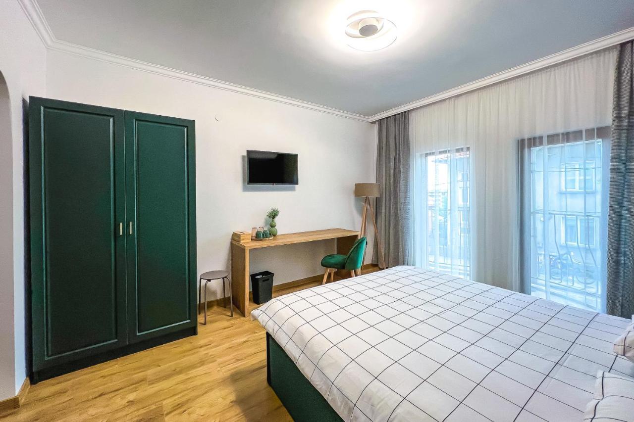 Deluxe Central Rooms 卡尔洛沃 外观 照片