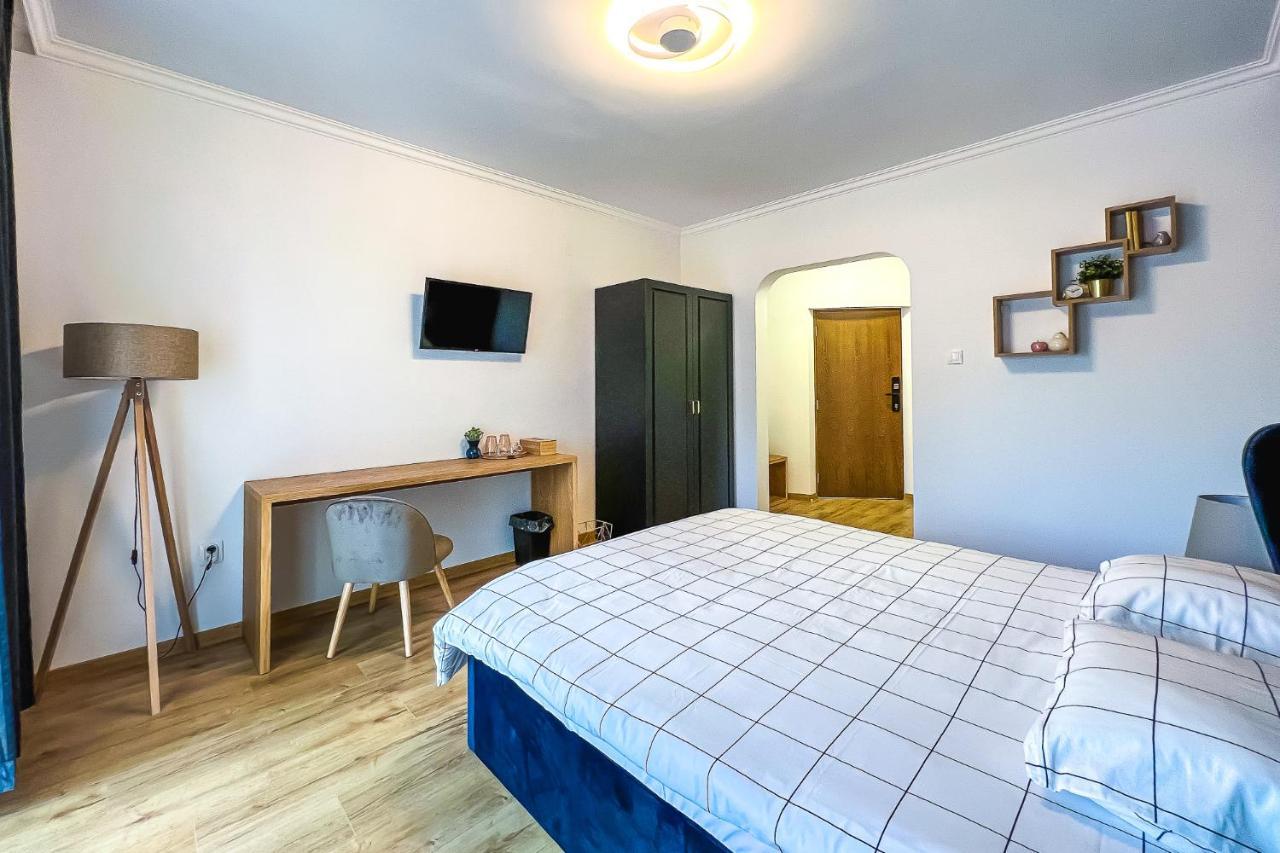 Deluxe Central Rooms 卡尔洛沃 外观 照片
