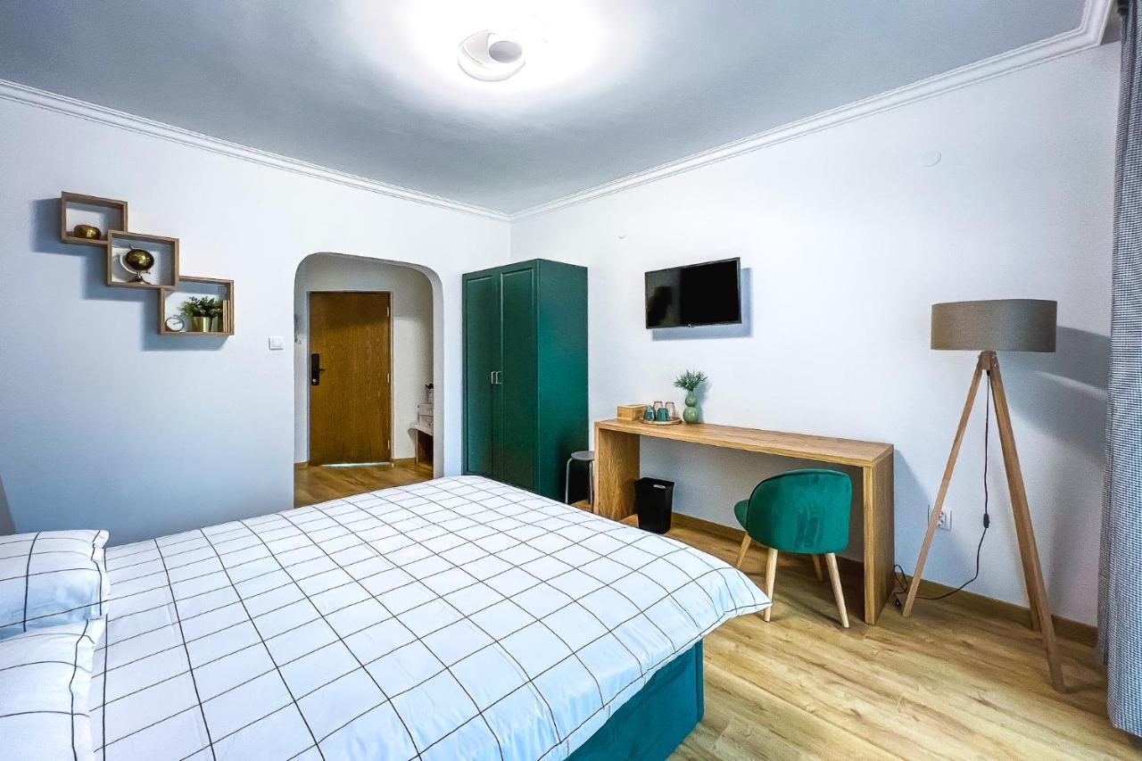 Deluxe Central Rooms 卡尔洛沃 外观 照片