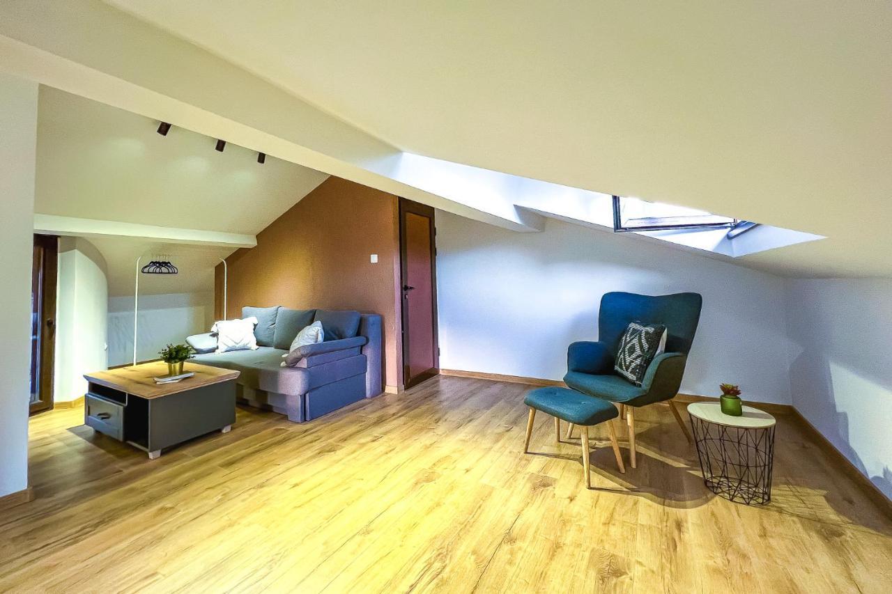 Deluxe Central Rooms 卡尔洛沃 外观 照片