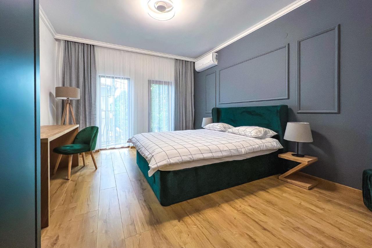 Deluxe Central Rooms 卡尔洛沃 外观 照片