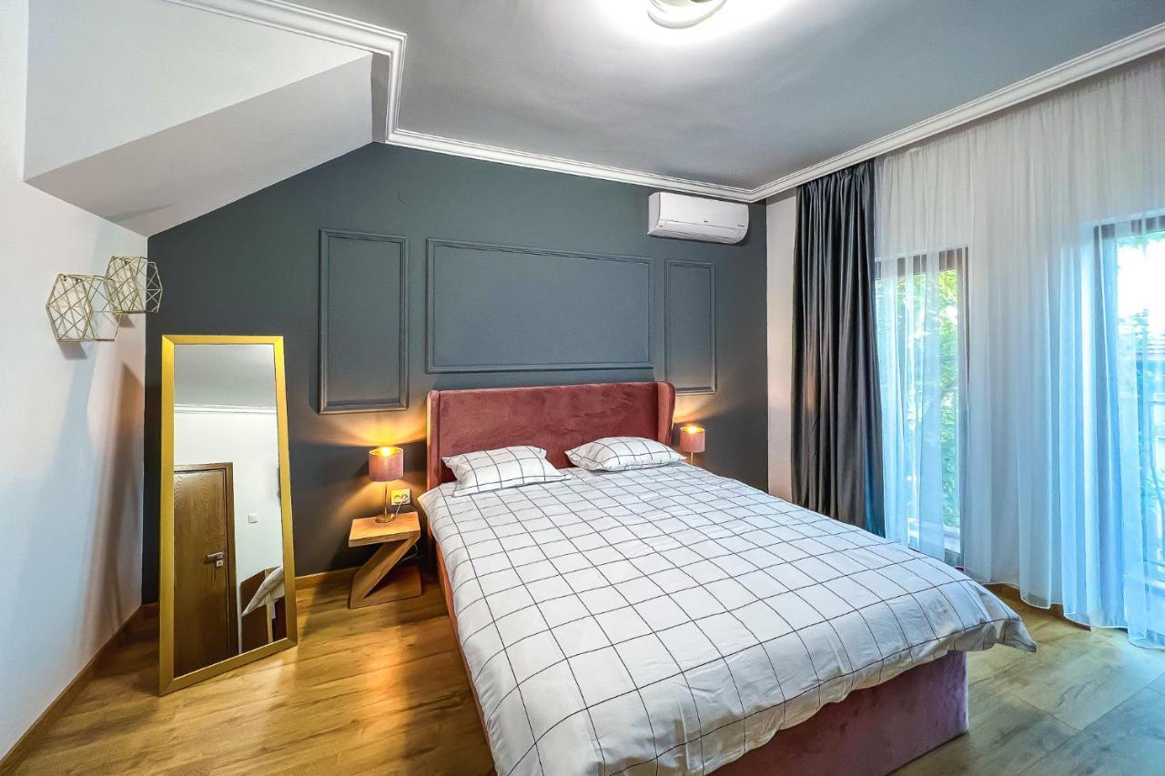 Deluxe Central Rooms 卡尔洛沃 外观 照片
