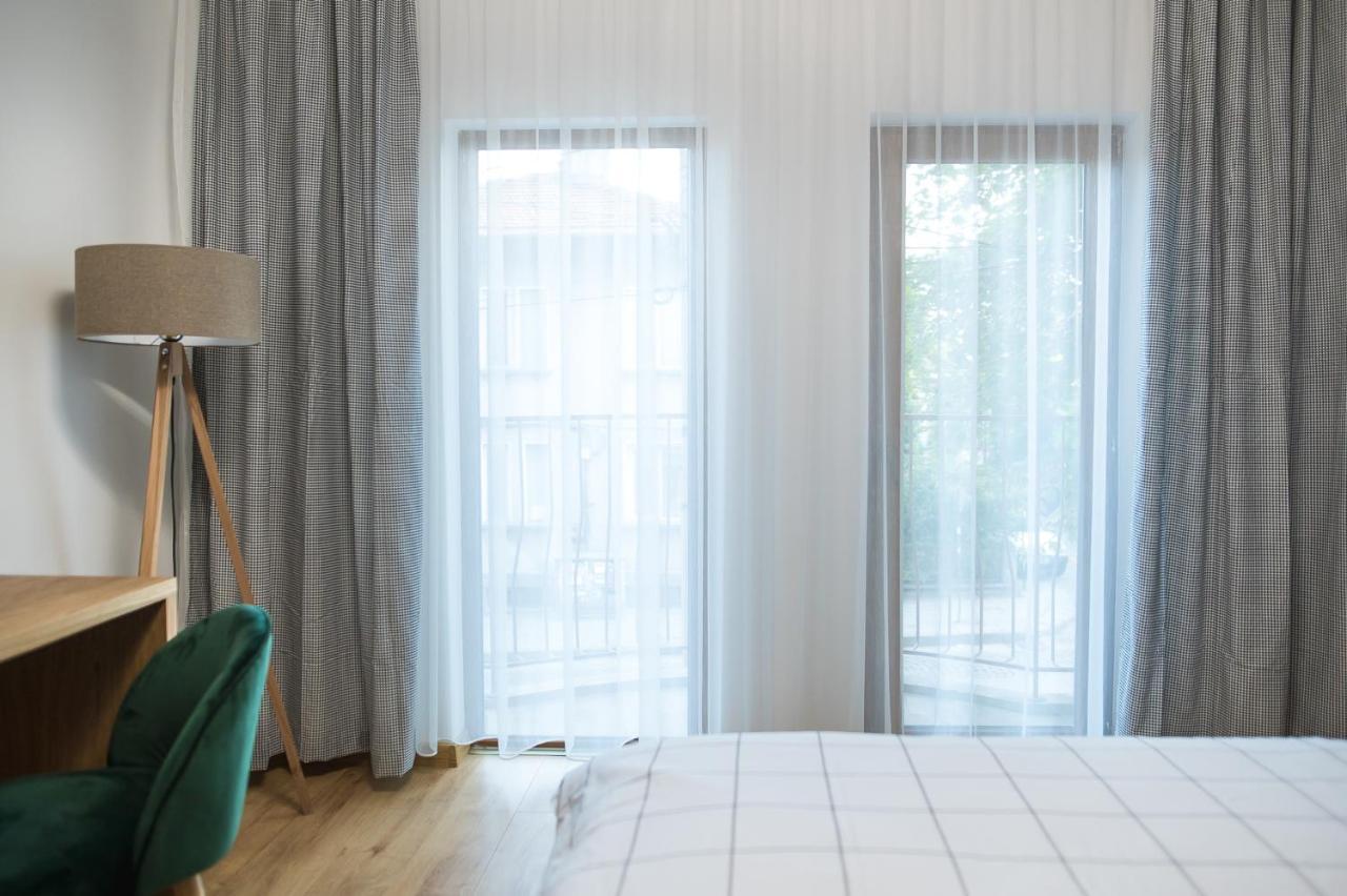Deluxe Central Rooms 卡尔洛沃 外观 照片